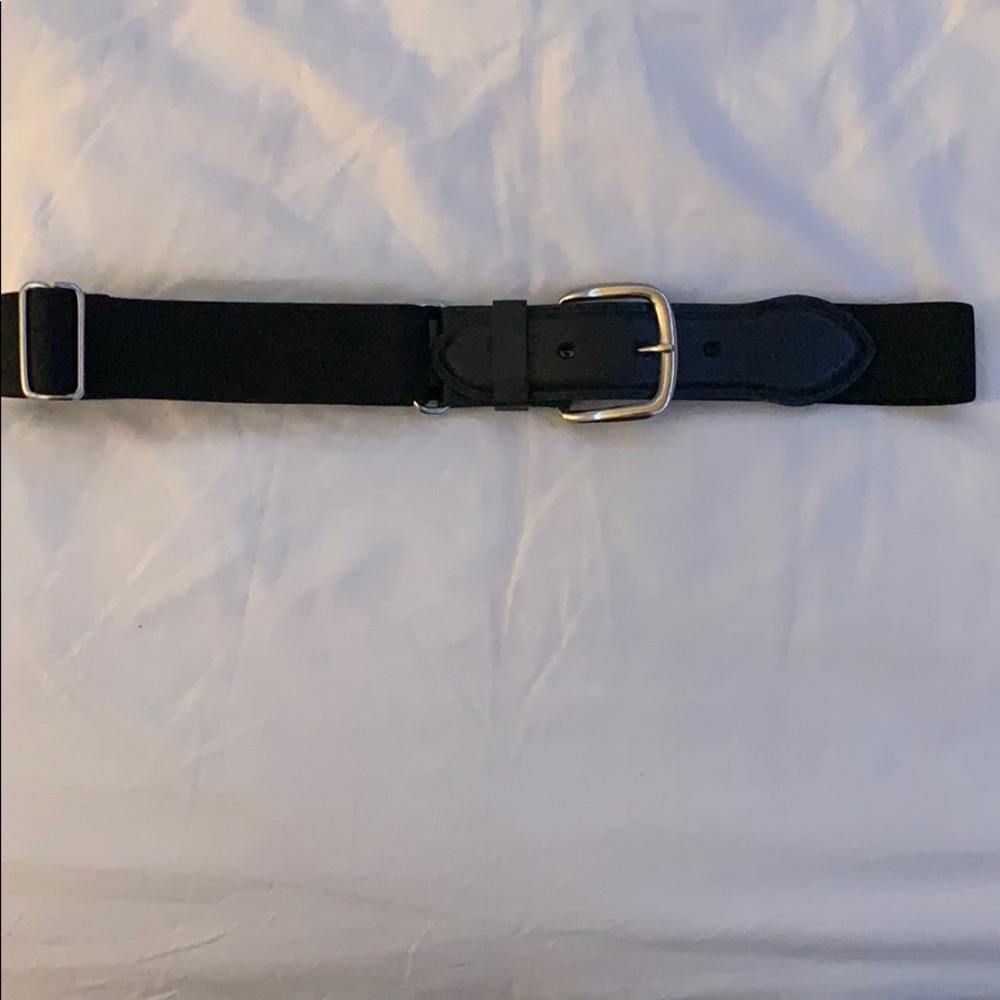Adjustable sports belt